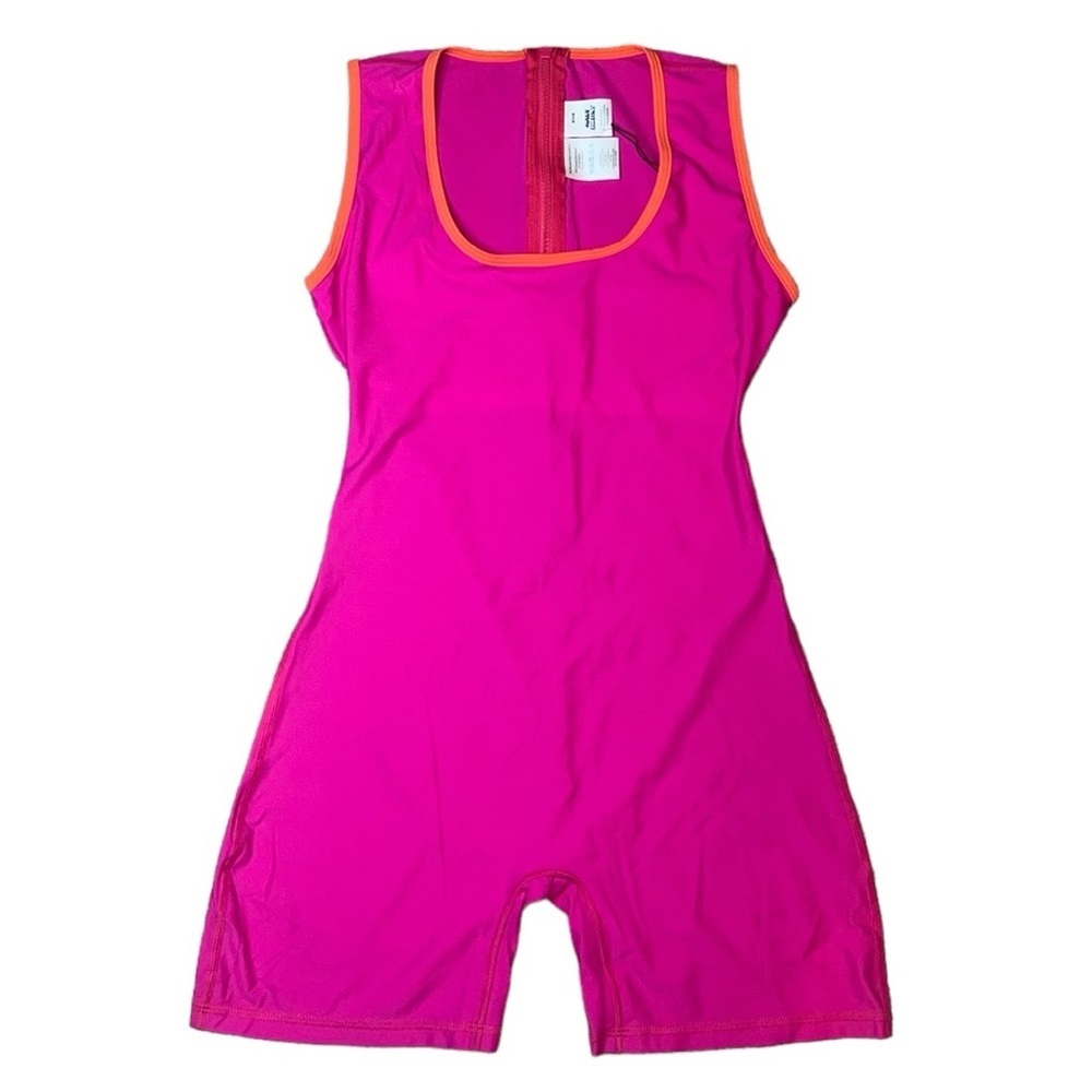 {NWOT Salt Gypsy Short Jane Surfsuit in Hot Pink + Papaya Size Medium}